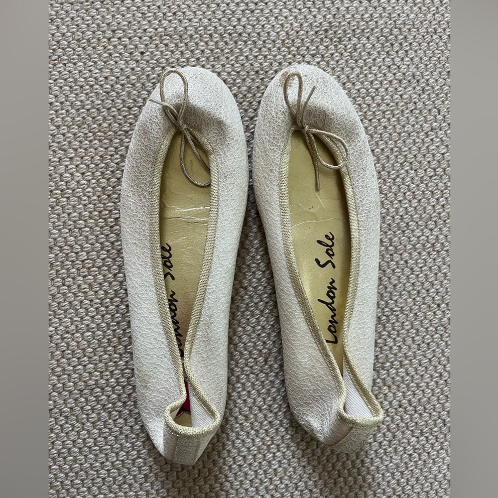 London Sole Ivory and Gold Ballet Flats 39.5